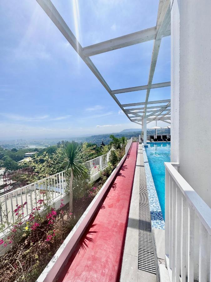 Aesthetic One Bedroom Beside Sm W Pool, Wifi And Netflix Cagayan de Oro Esterno foto