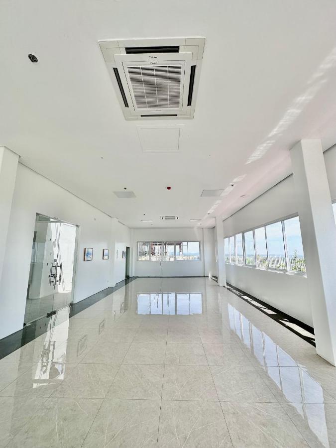 Aesthetic One Bedroom Beside Sm W Pool, Wifi And Netflix Cagayan de Oro Esterno foto