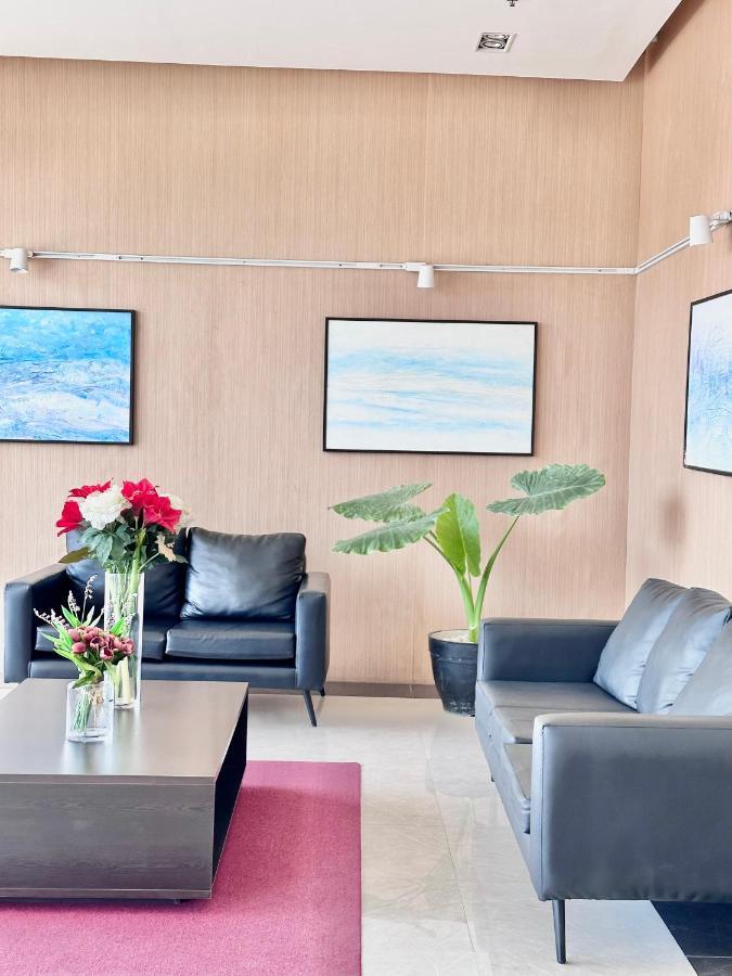 Aesthetic One Bedroom Beside Sm W Pool, Wifi And Netflix Cagayan de Oro Esterno foto