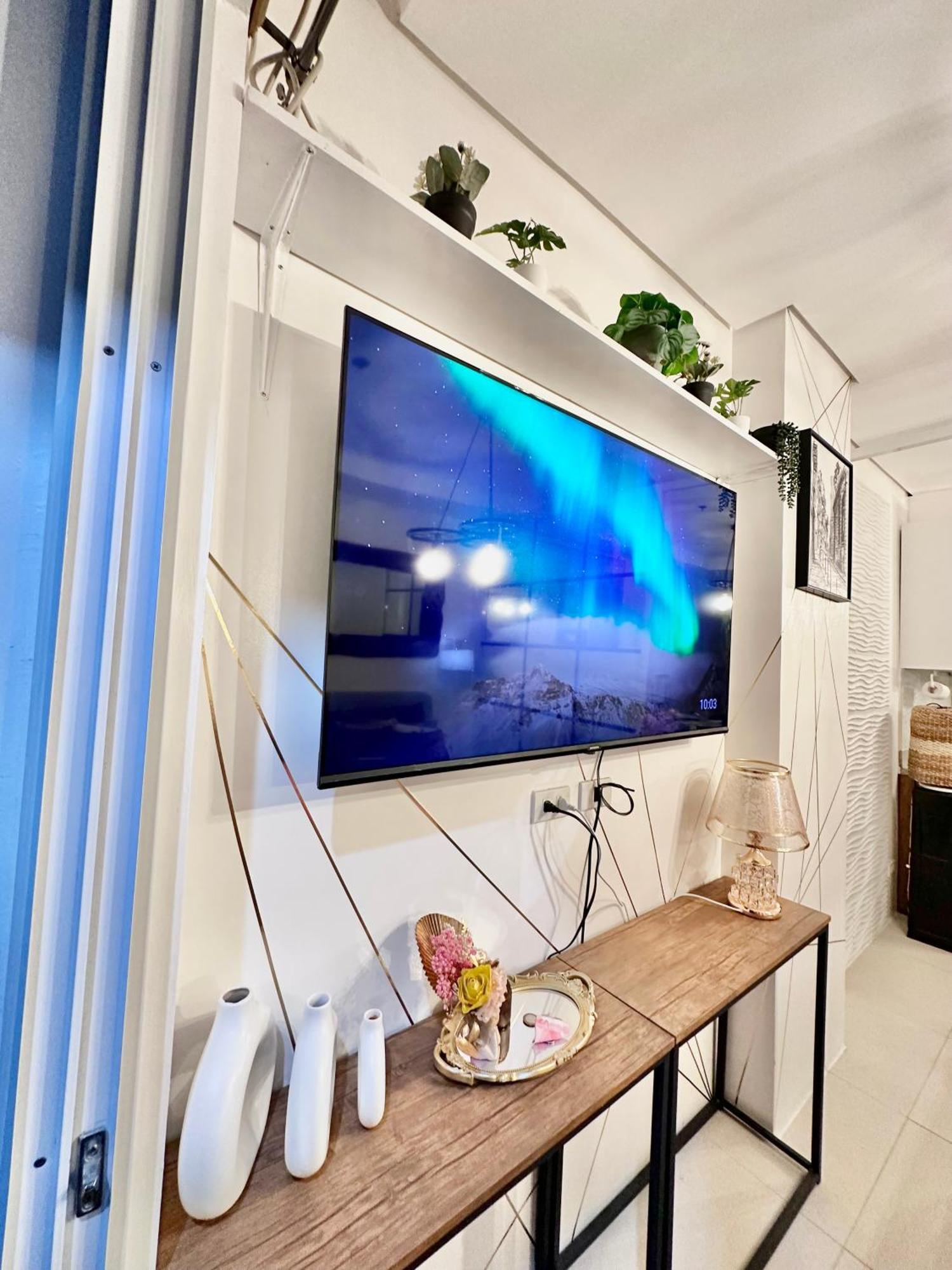 Aesthetic One Bedroom Beside Sm W Pool, Wifi And Netflix Cagayan de Oro Esterno foto