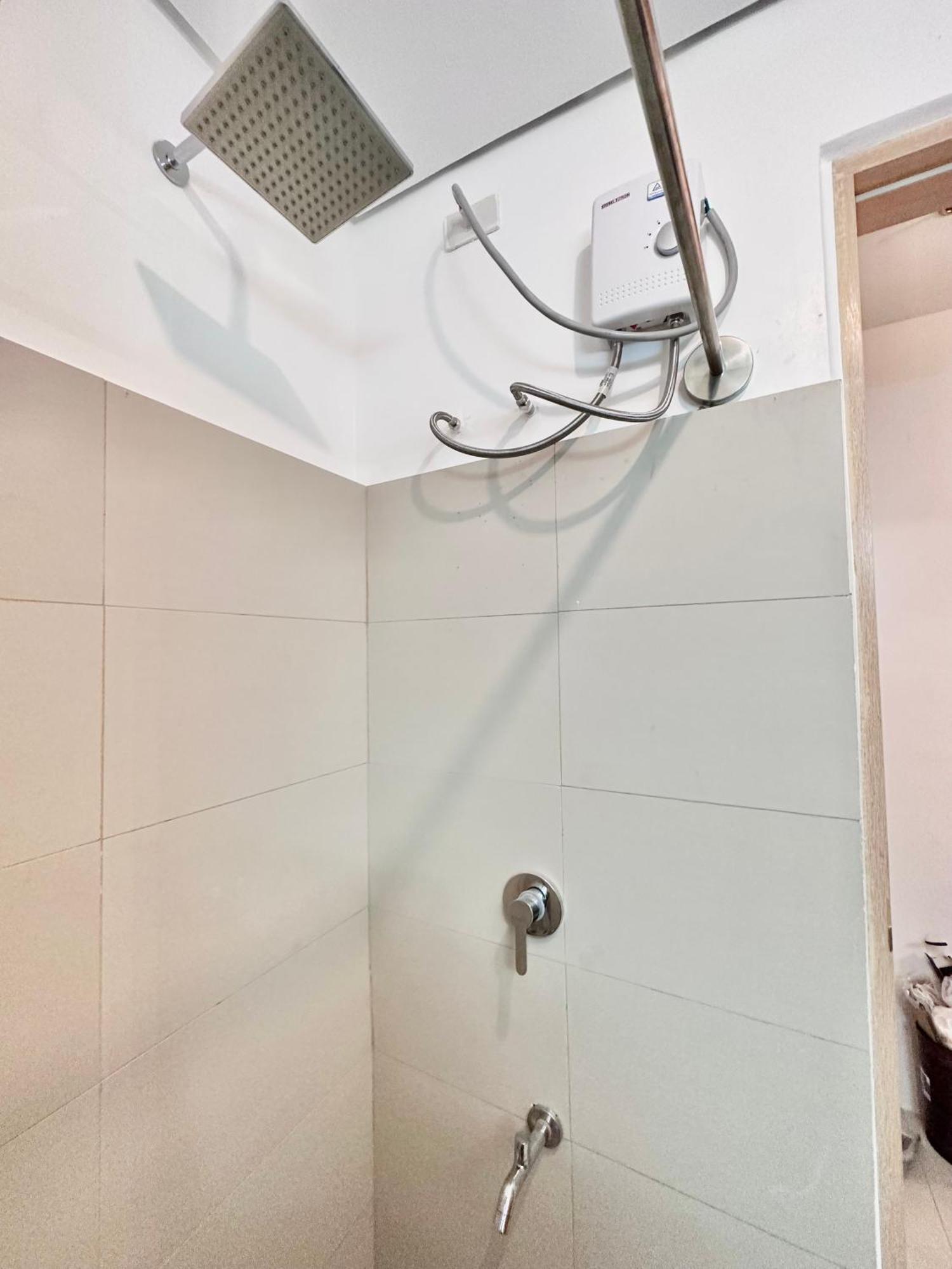 Aesthetic One Bedroom Beside Sm W Pool, Wifi And Netflix Cagayan de Oro Esterno foto