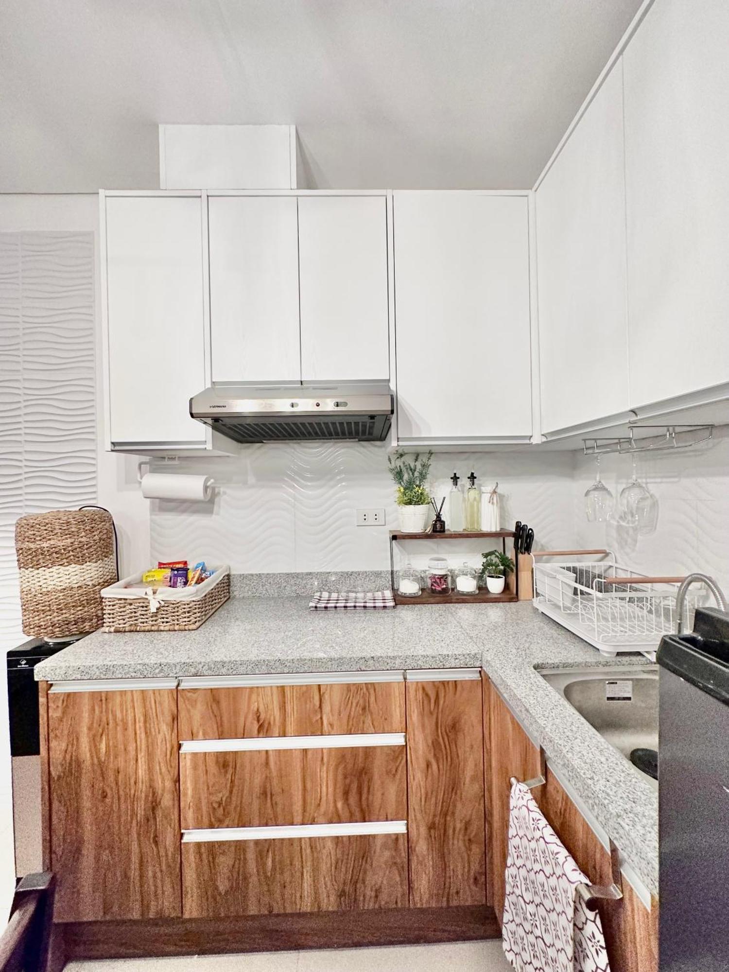 Aesthetic One Bedroom Beside Sm W Pool, Wifi And Netflix Cagayan de Oro Esterno foto