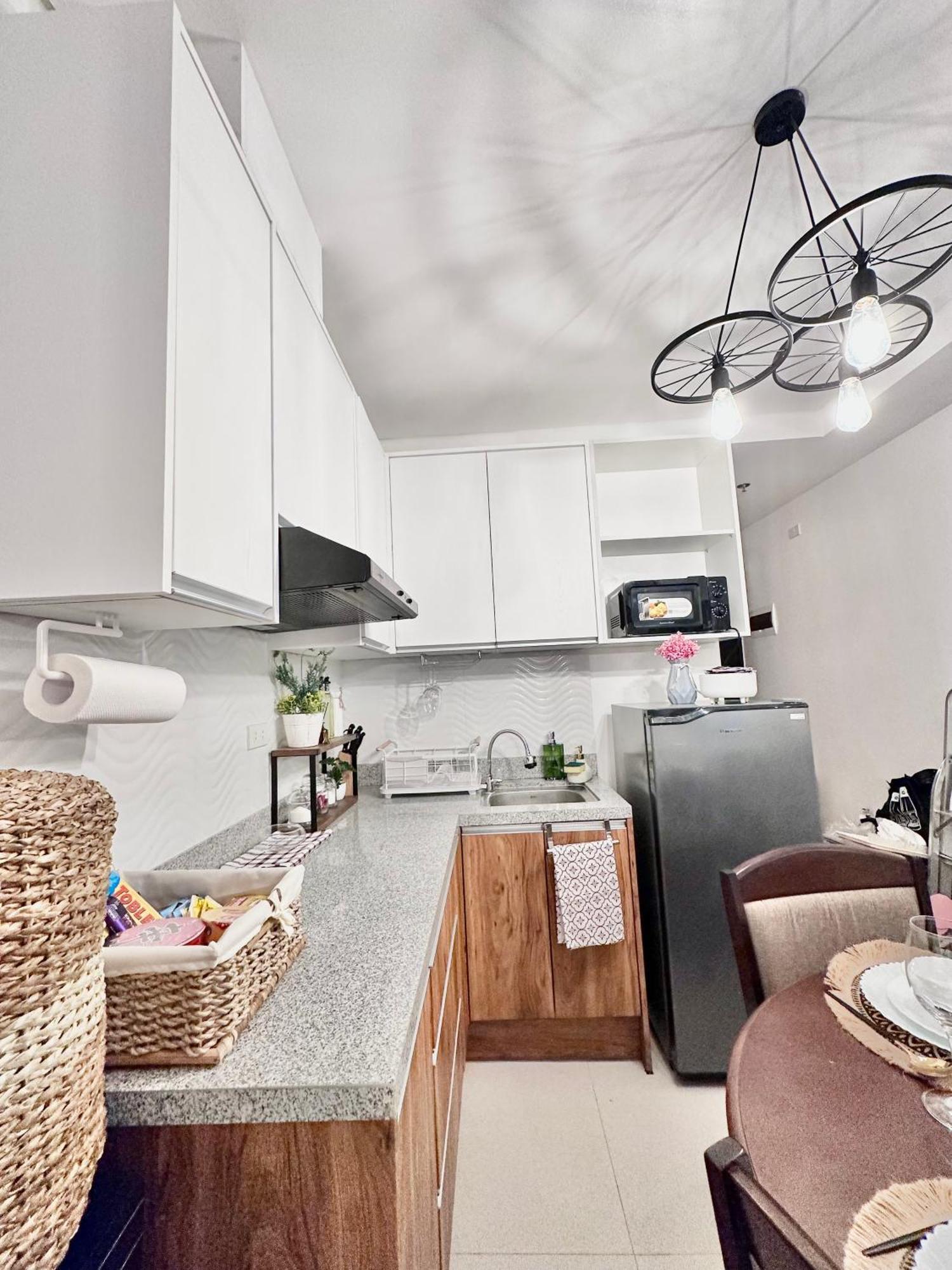 Aesthetic One Bedroom Beside Sm W Pool, Wifi And Netflix Cagayan de Oro Esterno foto