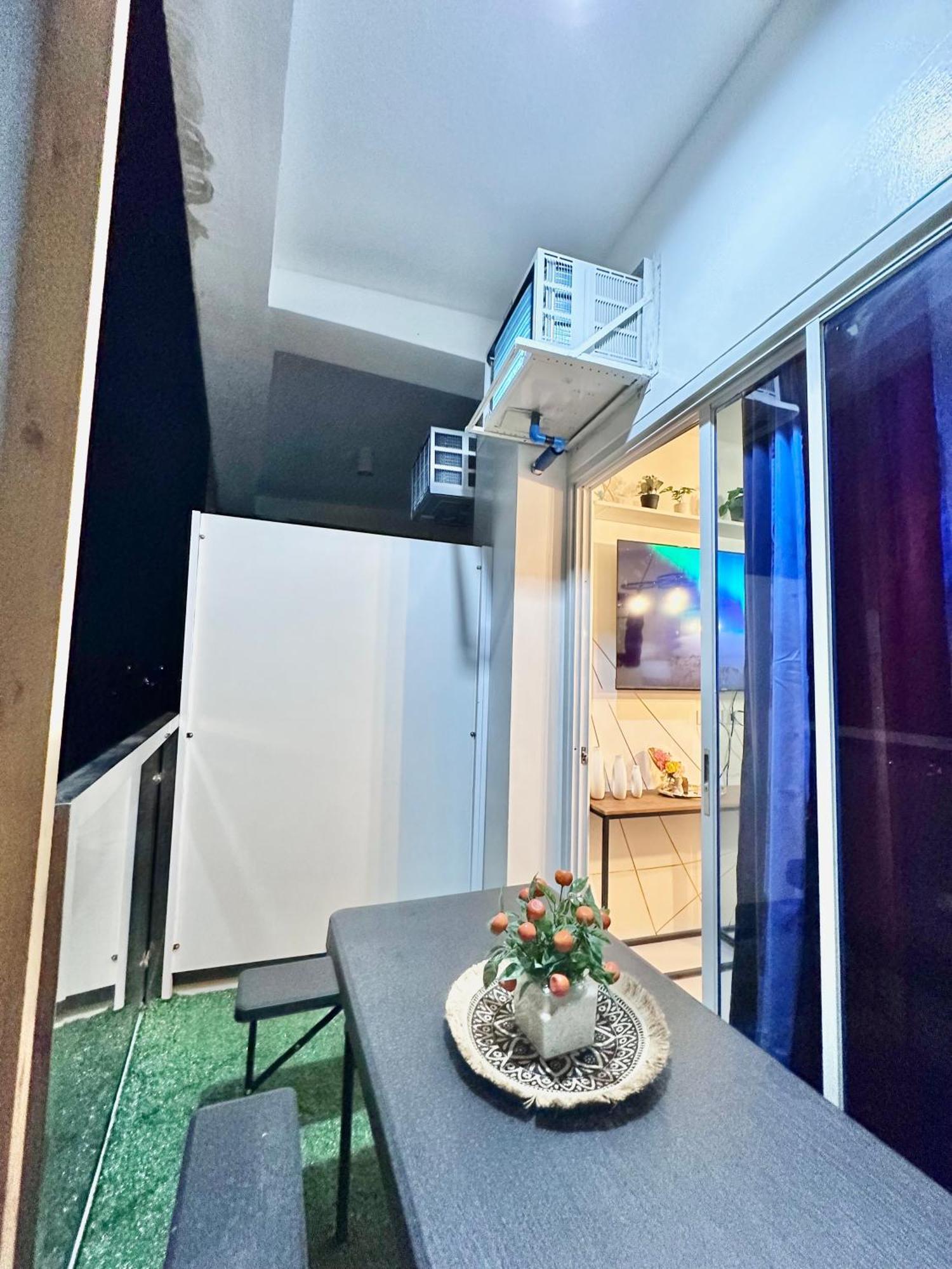 Aesthetic One Bedroom Beside Sm W Pool, Wifi And Netflix Cagayan de Oro Esterno foto