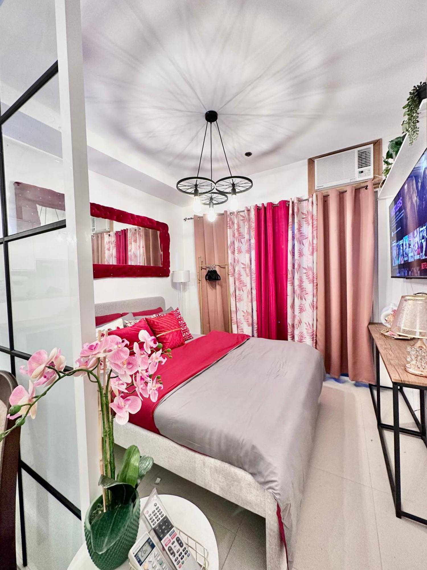 Aesthetic One Bedroom Beside Sm W Pool, Wifi And Netflix Cagayan de Oro Esterno foto