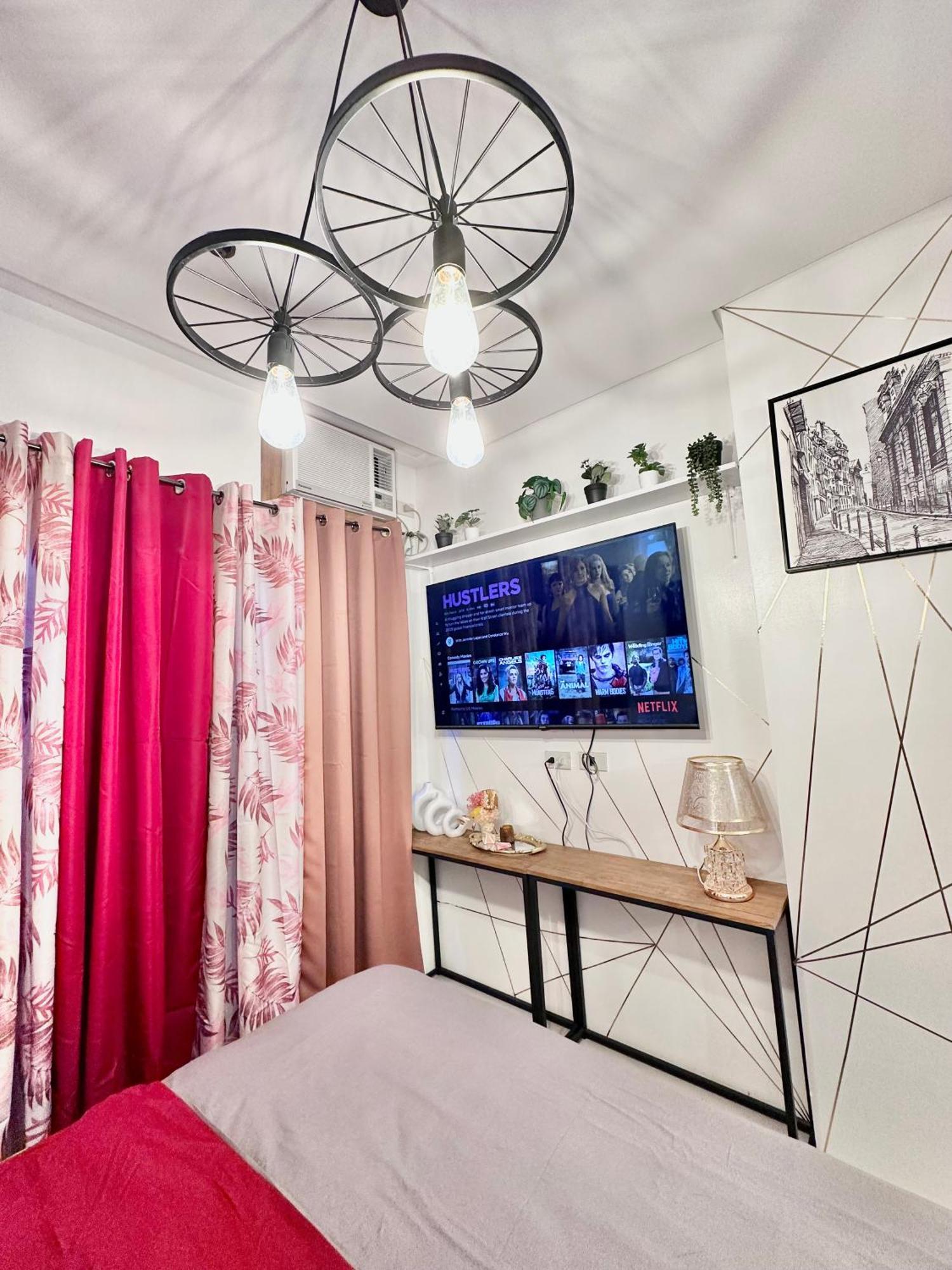 Aesthetic One Bedroom Beside Sm W Pool, Wifi And Netflix Cagayan de Oro Esterno foto
