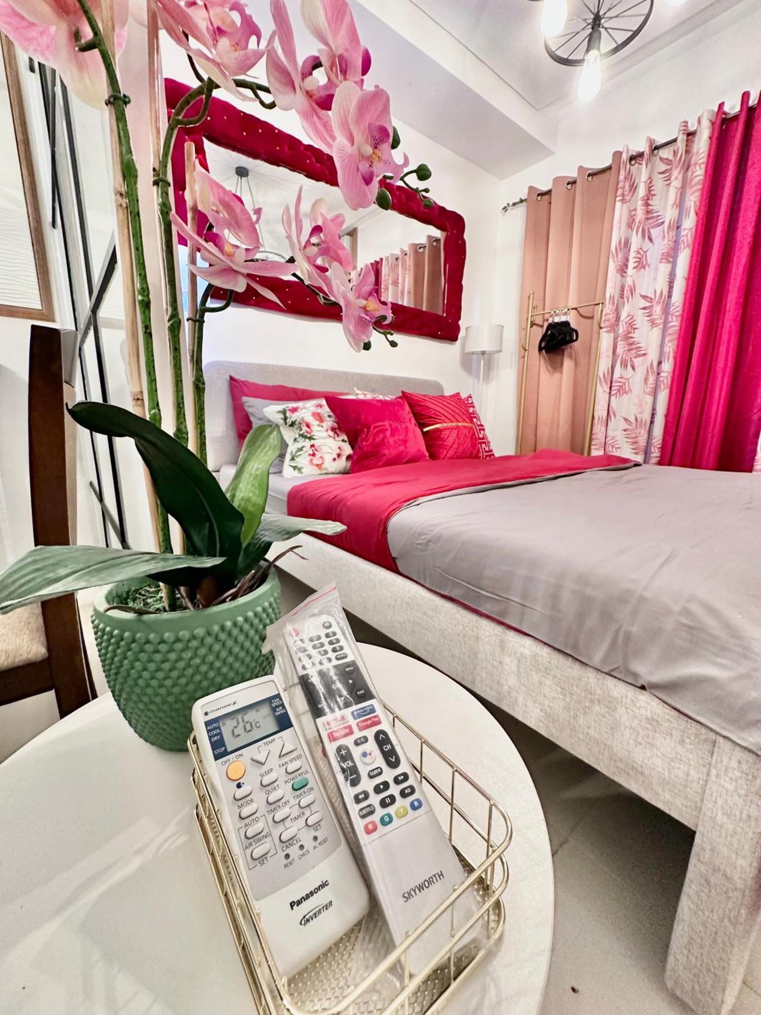 Aesthetic One Bedroom Beside Sm W Pool, Wifi And Netflix Cagayan de Oro Esterno foto